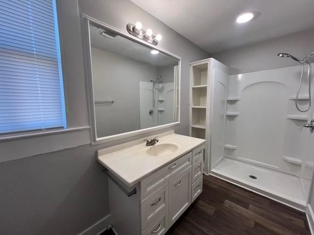 407 Walton Street, Houston, TX 77009