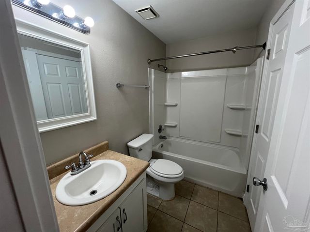 9485 Sunnehanna Blvd, Pensacola, FL 32514