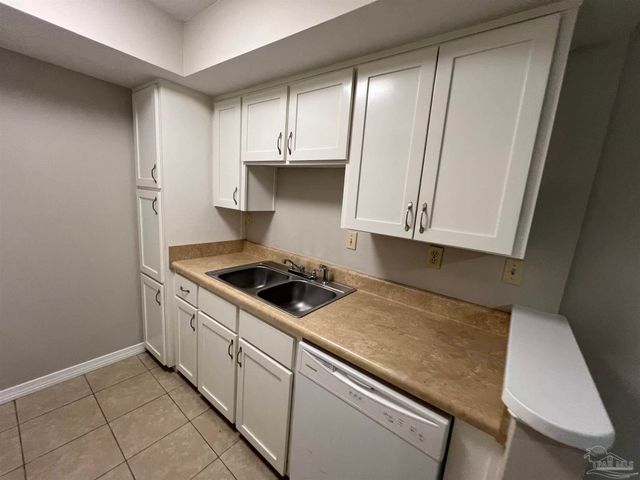 9485 Sunnehanna Blvd, Pensacola, FL 32514