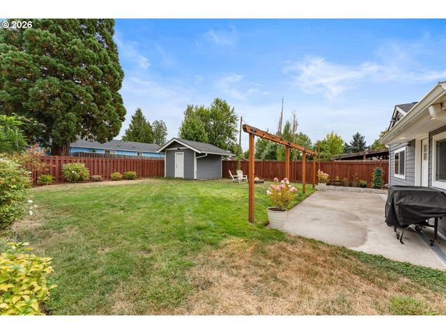 16366 FRONT Ave, Oregon City, OR 97045