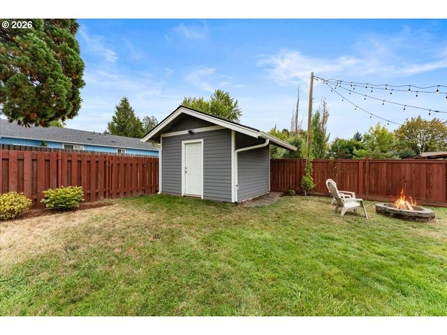 16366 FRONT Ave, Oregon City, OR 97045
