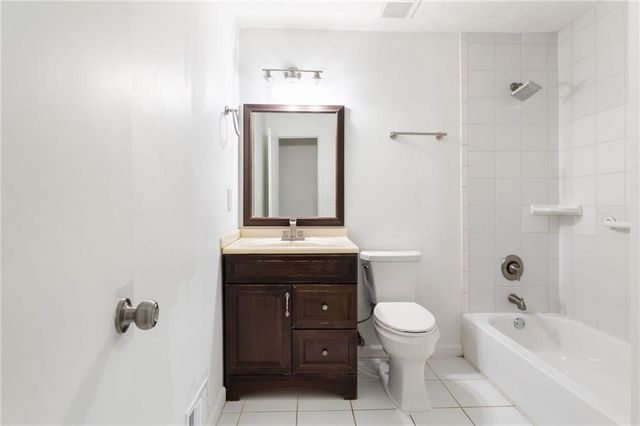 584 Fieldstream Way, Lawrenceville, GA 30044