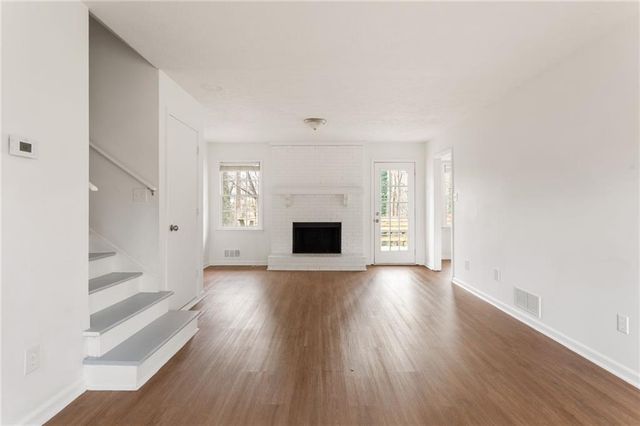 584 Fieldstream Way, Lawrenceville, GA 30044