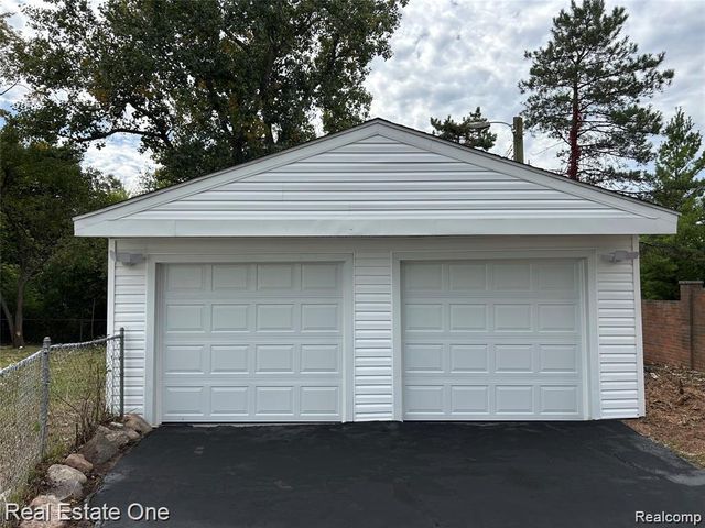 51275 7 Mile Road, Northville Township, MI 48167