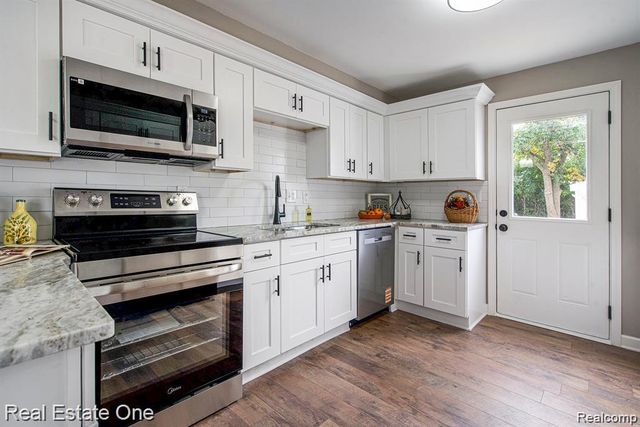 51275 7 Mile Road, Northville Township, MI 48167