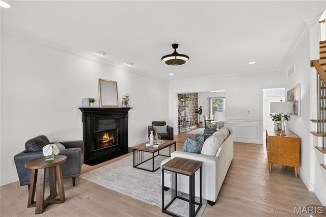 811 N Harrison Avenue, Kirkwood, MO 63122