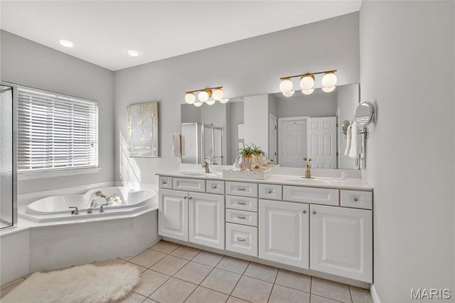 811 N Harrison Avenue, Kirkwood, MO 63122