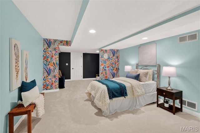 811 N Harrison Avenue, Kirkwood, MO 63122