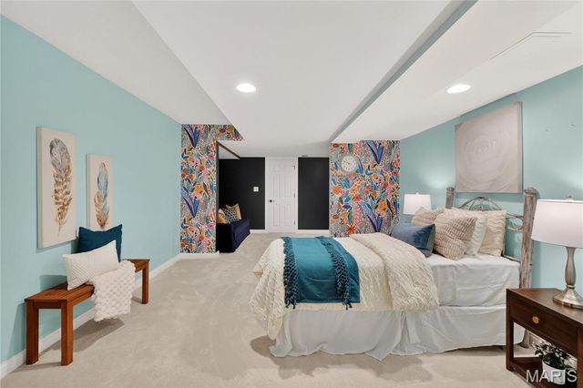 811 N Harrison Avenue, Kirkwood, MO 63122