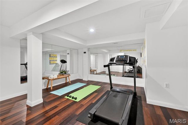 811 N Harrison Avenue, Kirkwood, MO 63122