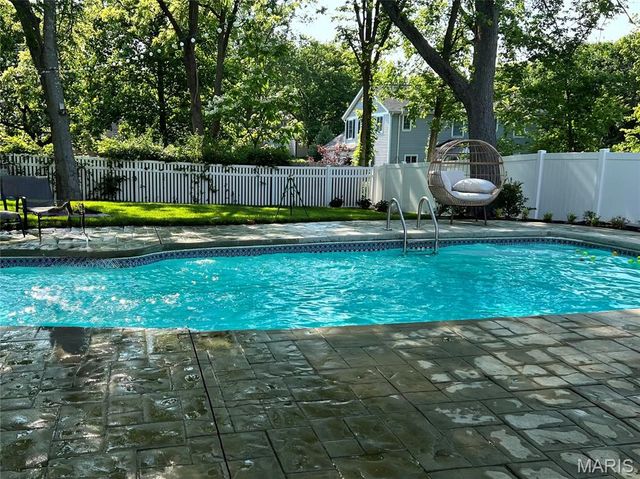 811 N Harrison Avenue, Kirkwood, MO 63122