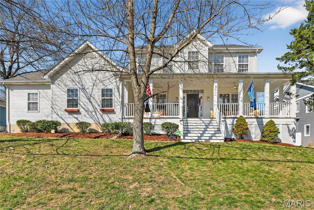 811 N Harrison Avenue, Kirkwood, MO 63122