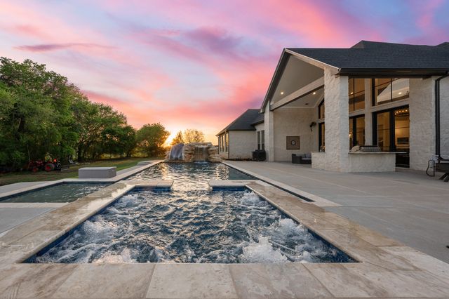1351 River Road, Waco, TX 76705
