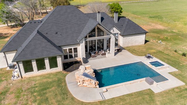 1351 River Road, Waco, TX 76705