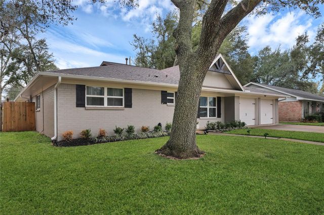 143 Bluebonnet Street, Sugar Land, TX 77478