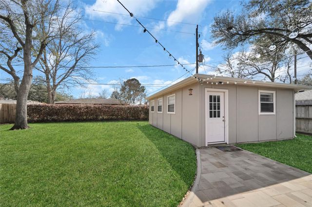 143 Bluebonnet Street, Sugar Land, TX 77478