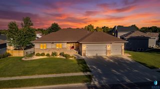 7616 W Stanford Dr Drive, Sioux Falls, SD 57106