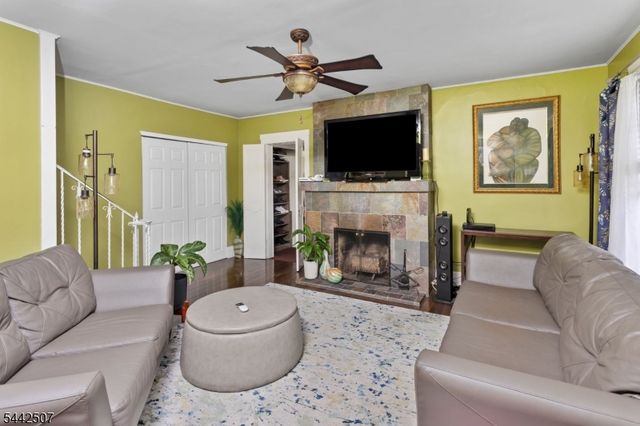 515 W Park Ave, Hamilton Twp., NJ 08610