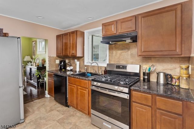 515 W Park Ave, Hamilton Twp., NJ 08610