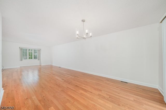15 Starling Way, Berkeley Heights Twp., NJ 07922