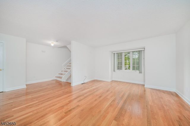 15 Starling Way, Berkeley Heights Twp., NJ 07922