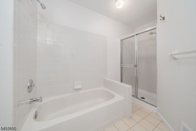15 Starling Way, Berkeley Heights Twp., NJ 07922