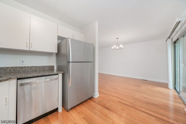 15 Starling Way, Berkeley Heights Twp., NJ 07922