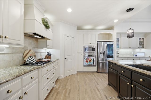 11298 S 73rd East Court, Bixby, OK 74008