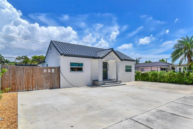 6575 SW 39th Terrace, Miami, FL 33155