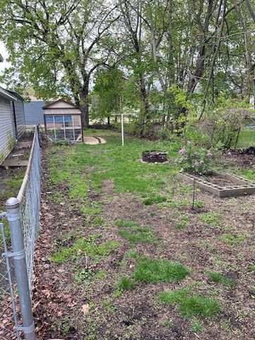340 S Eagle Street, Marshall City, MI 49068