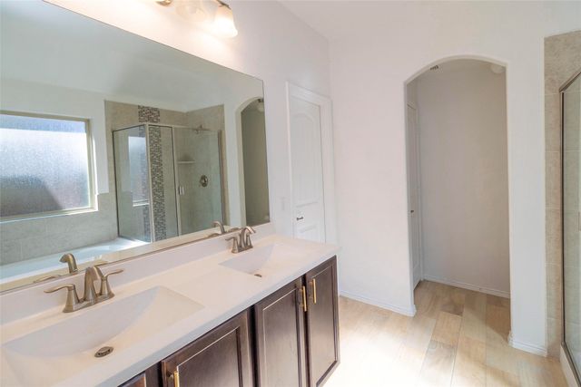 8912 Finn Lane, Fort Worth, TX 76131