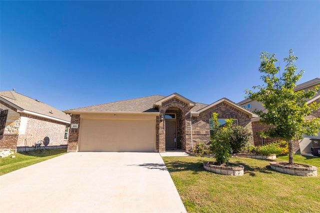 8912 Finn Lane, Fort Worth, TX 76131