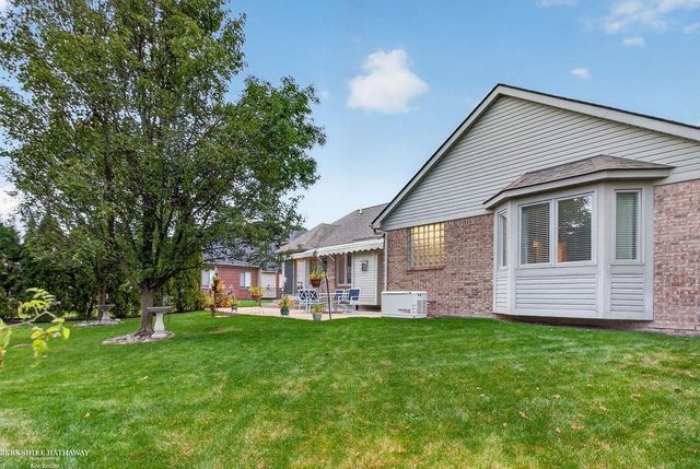 47857 Kent Drive, Macomb, MI 48044