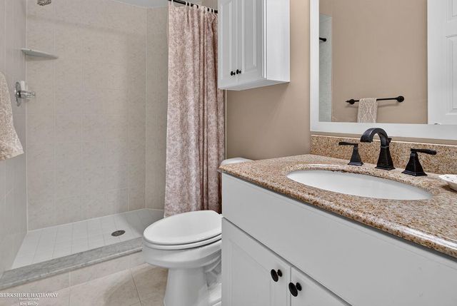 47857 Kent Drive, Macomb, MI 48044