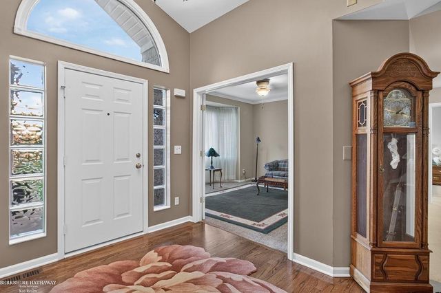 47857 Kent Drive, Macomb, MI 48044