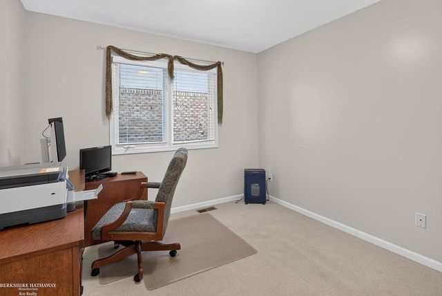 47857 Kent Drive, Macomb, MI 48044