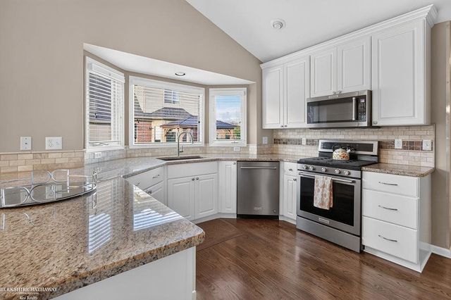 47857 Kent Drive, Macomb, MI 48044