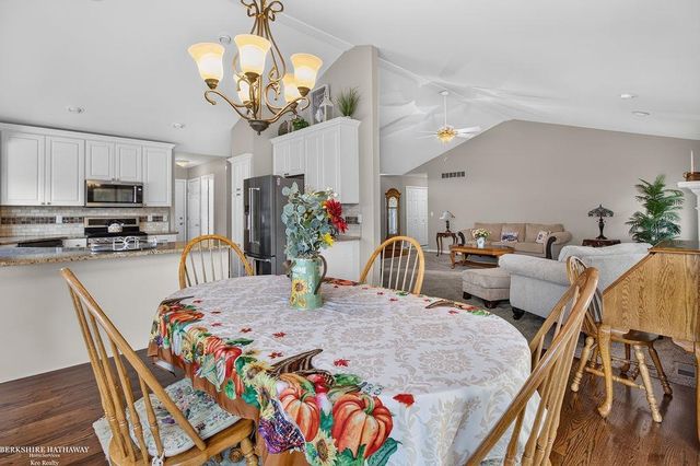 47857 Kent Drive, Macomb, MI 48044