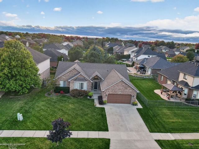 47857 Kent Drive, Macomb, MI 48044