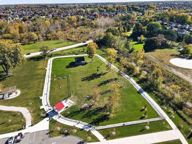 47857 Kent Drive, Macomb, MI 48044