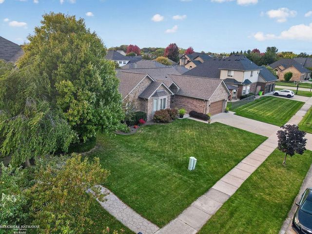 47857 Kent Drive, Macomb, MI 48044