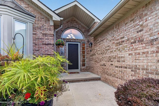 47857 Kent Drive, Macomb, MI 48044