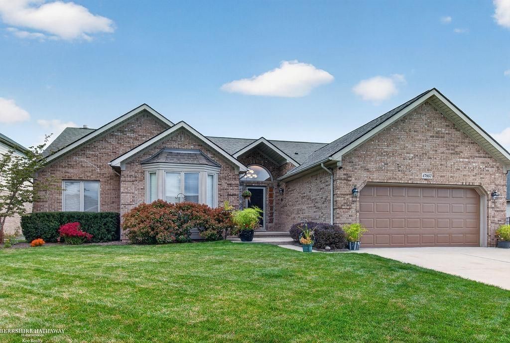 47857 Kent Drive, Macomb, MI 48044