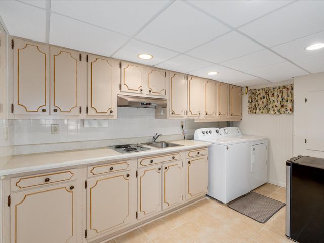 2700 Hubbell Avenue, Des Moines, IA 50317