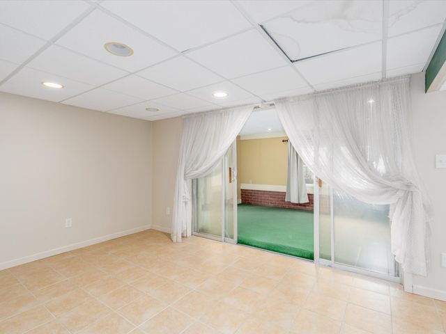 2700 Hubbell Avenue, Des Moines, IA 50317