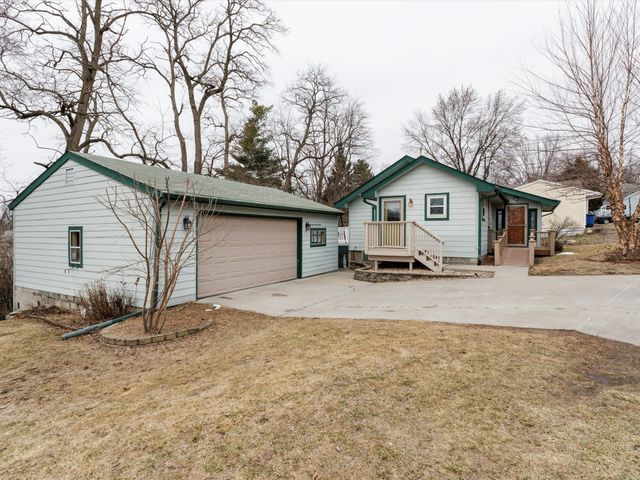 2700 Hubbell Avenue, Des Moines, IA 50317