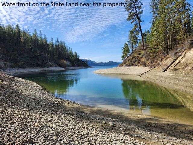 4482 H S 25 Hwy, Hunters, WA 99137