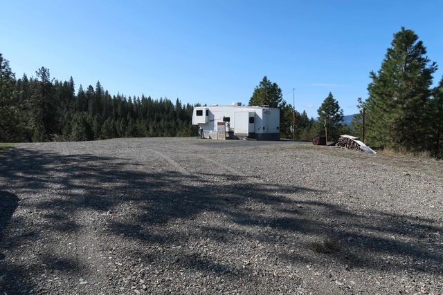 4482 H S 25 Hwy, Hunters, WA 99137
