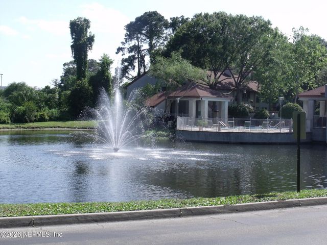2706 WOOD HILL Drive 2706, Jacksonville, FL 32256
