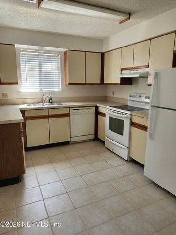 2706 WOOD HILL Drive 2706, Jacksonville, FL 32256
